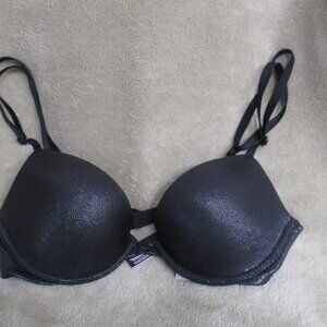 Victoria’s Secret Plunge Bra 32 B New with tags